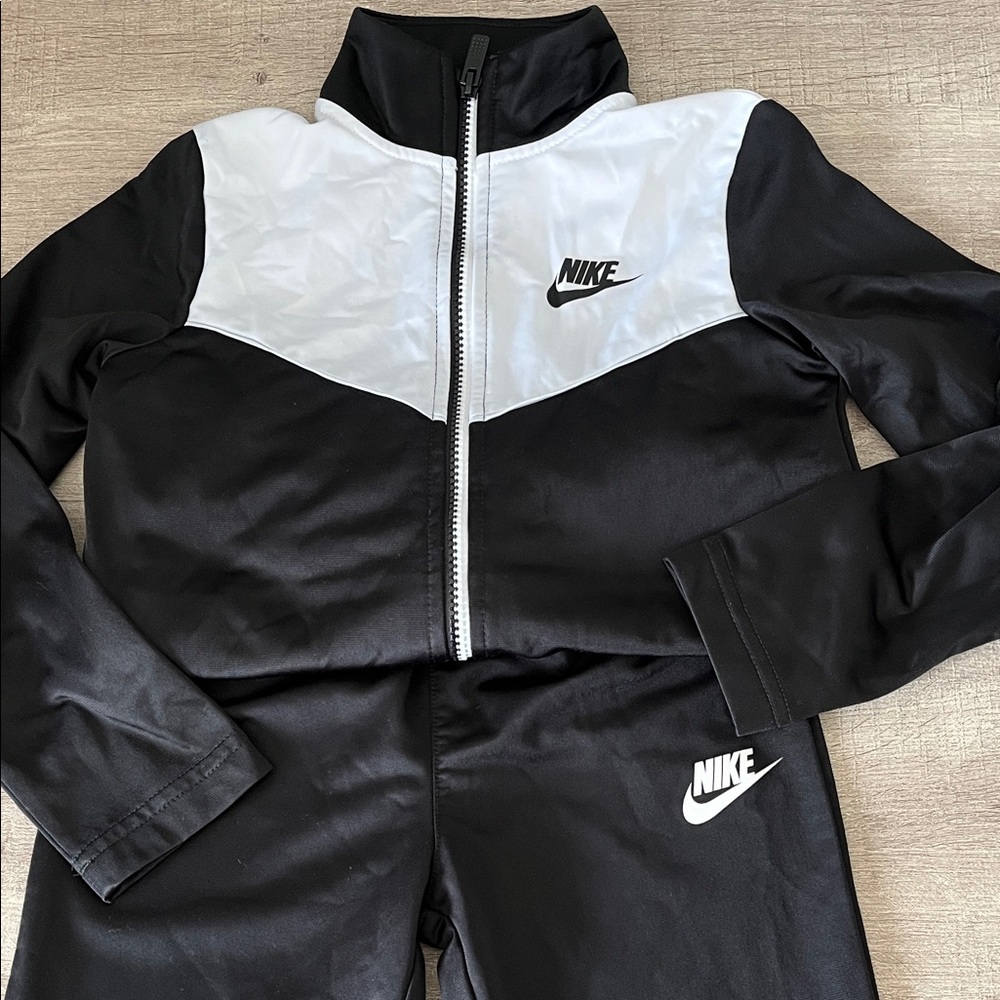 Nike Kids Black and White Track Jacket (set)